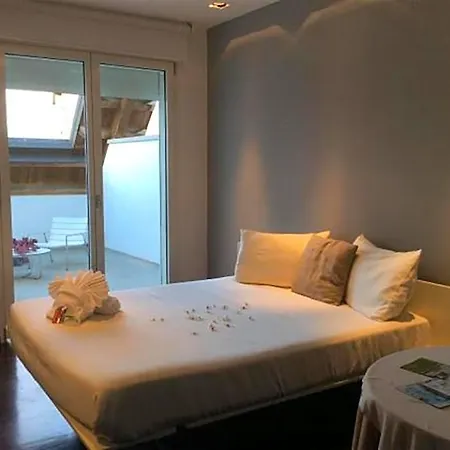 Hotel 15.92