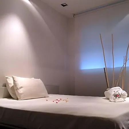 15.92 Hotel